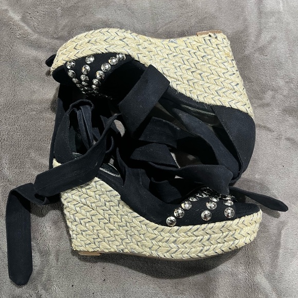 INC Sandals size 6 - Picture 3 of 8